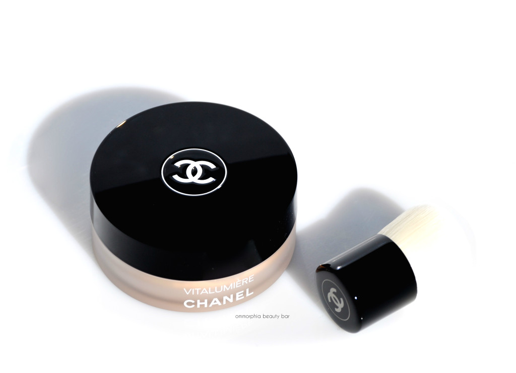 CHANEL Vitalumiere Loose Powder Foundation & brush
