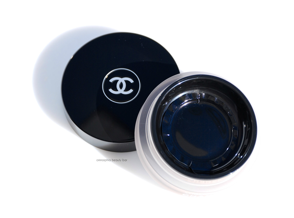 CHANEL Vitalumiere Loose Powder Foundation seal