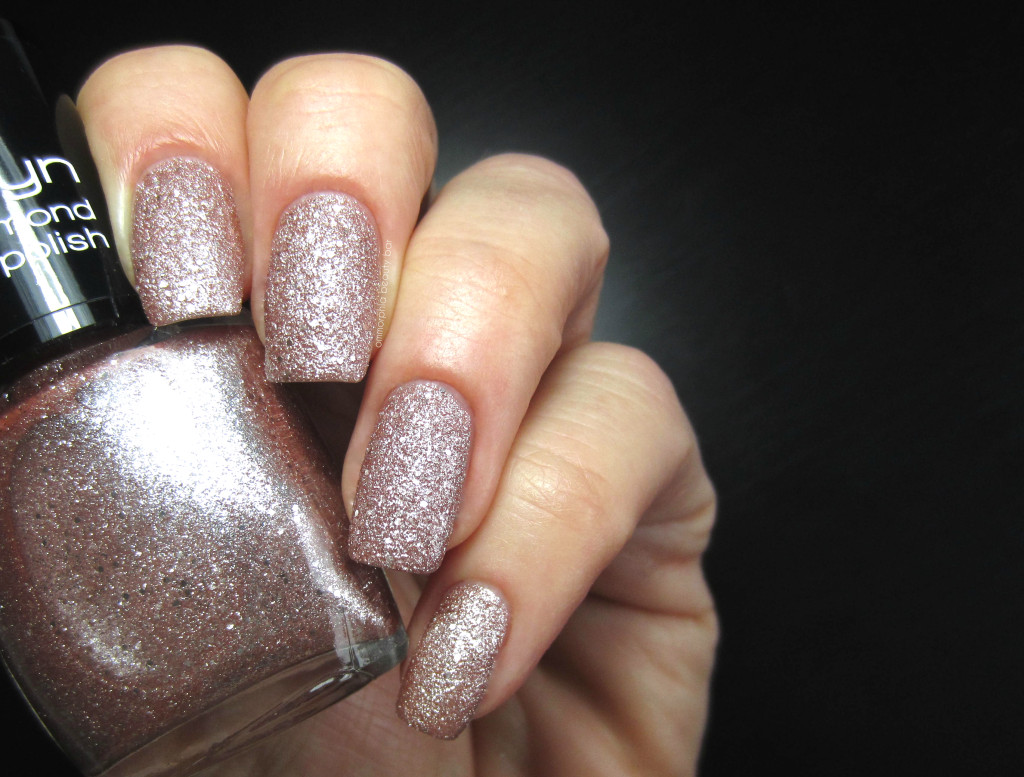 Misslyn Champagne swatch