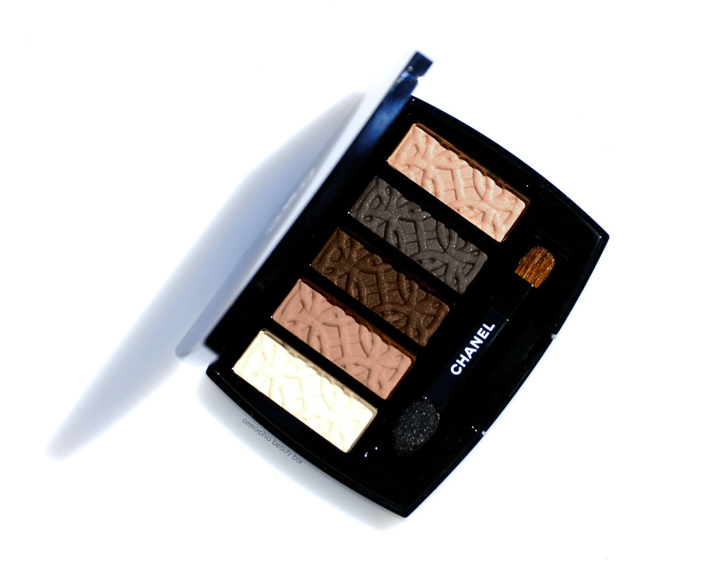 CHANEL Entrelacs closer