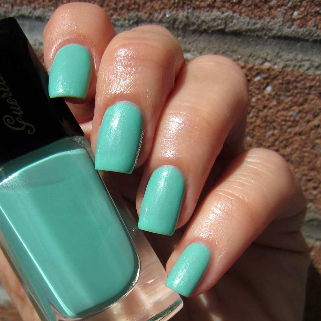 Guerlain Blue Ocean swatch 1