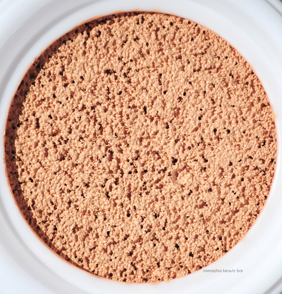 L'Oréal Lumi Cushion macro