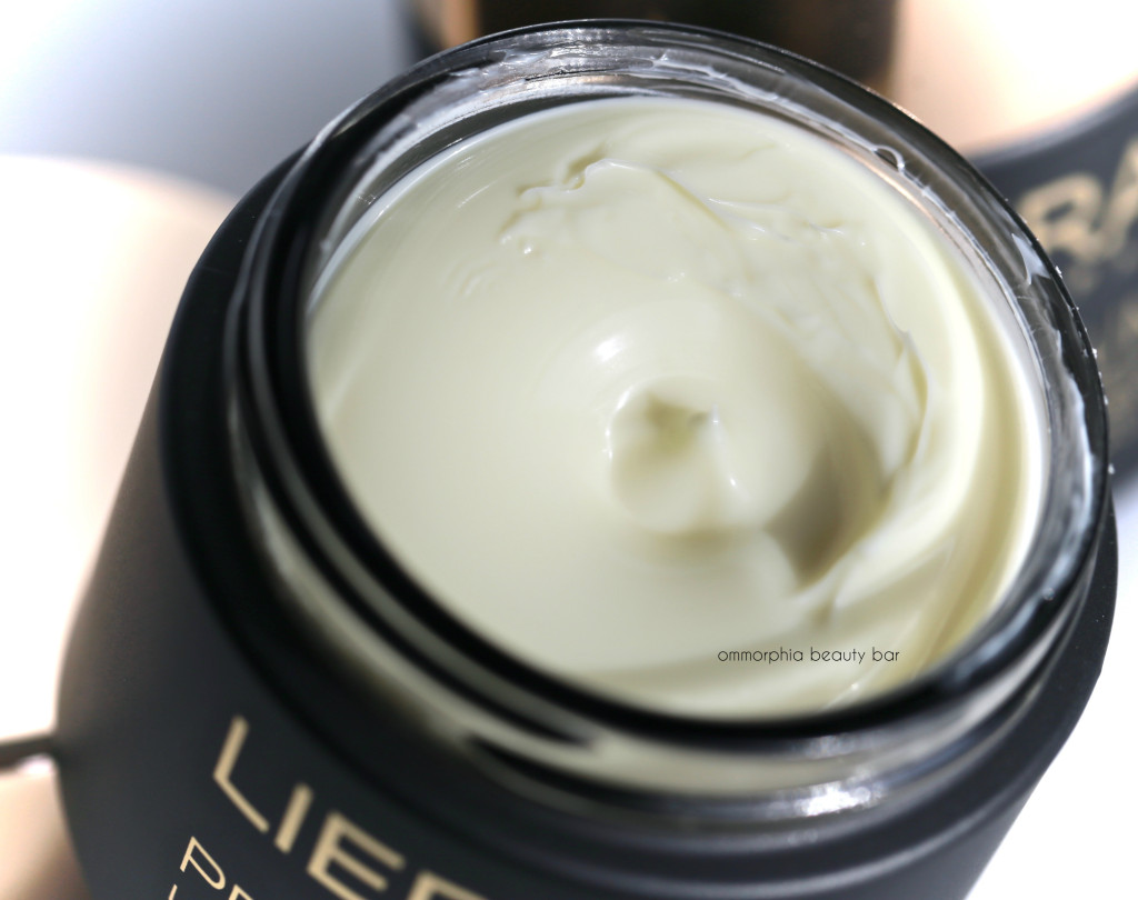 Lierac Premium Crème Volupteuse open