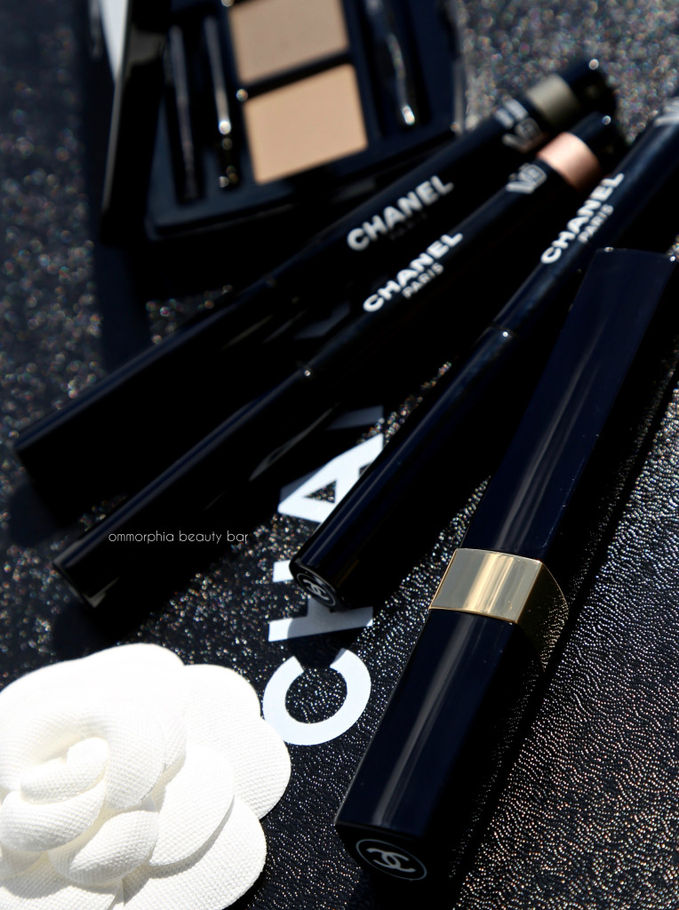 CHANEL Eyes Collection opener