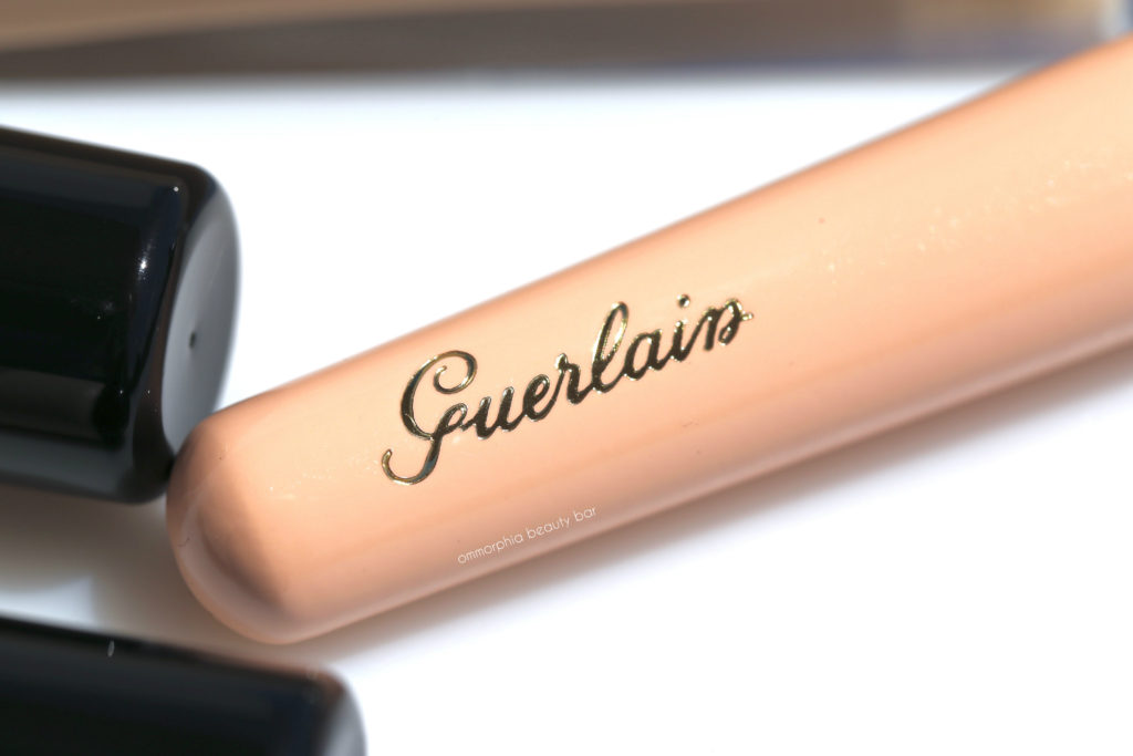 Guerlain Foundation Brush logo