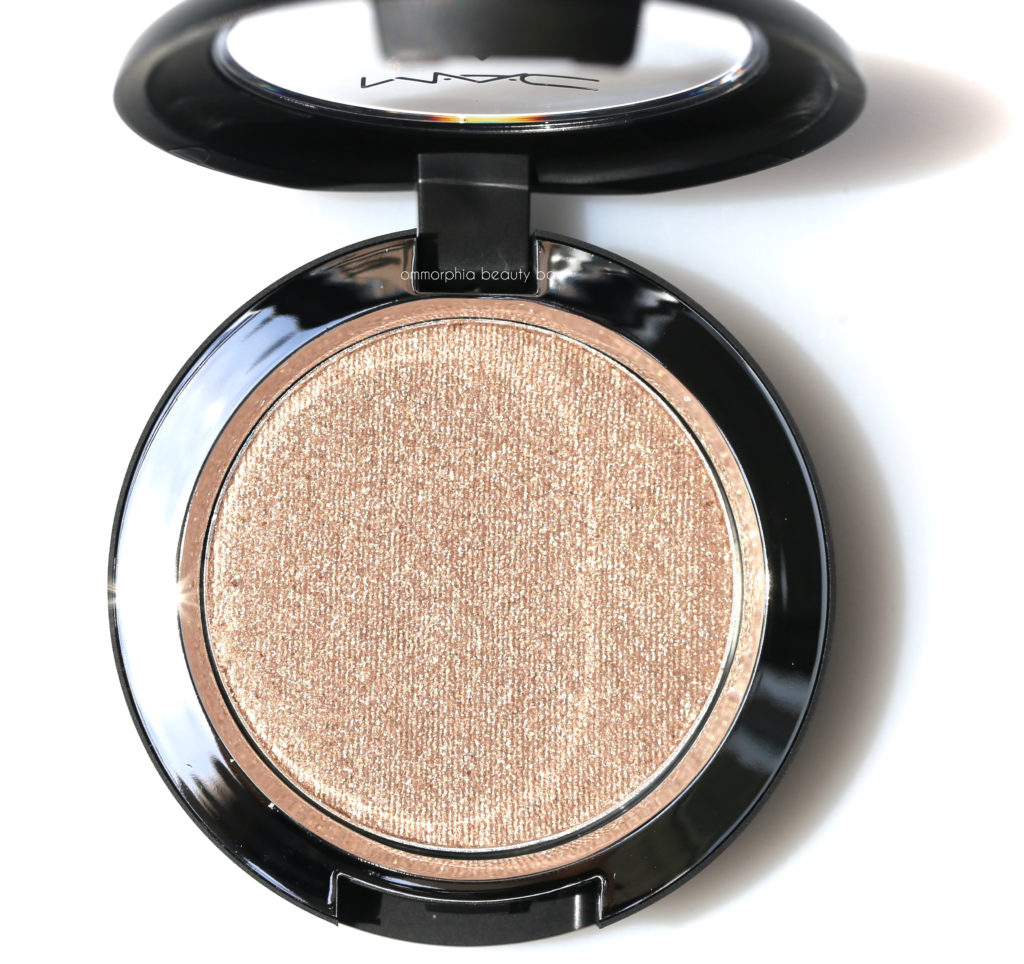 MAC Star Trek The Naked Time Pressed Pigment macro