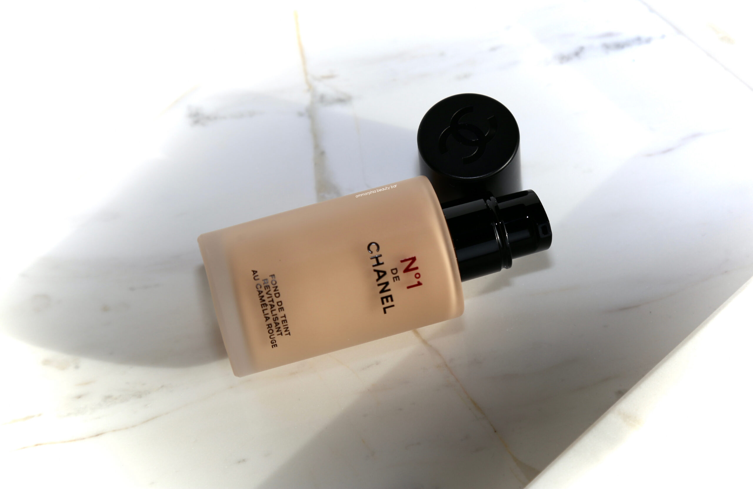 No 1 de Chanel Revitalising Foundation, Review and Wear Test